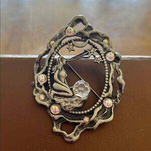 Vintage Silver-Tone Etherial Themed Crystal Brooch - Women Jewelry